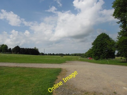 Photo 6x4 temporary car park - photo,