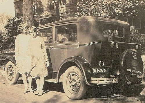 Young women car 1929 - young,